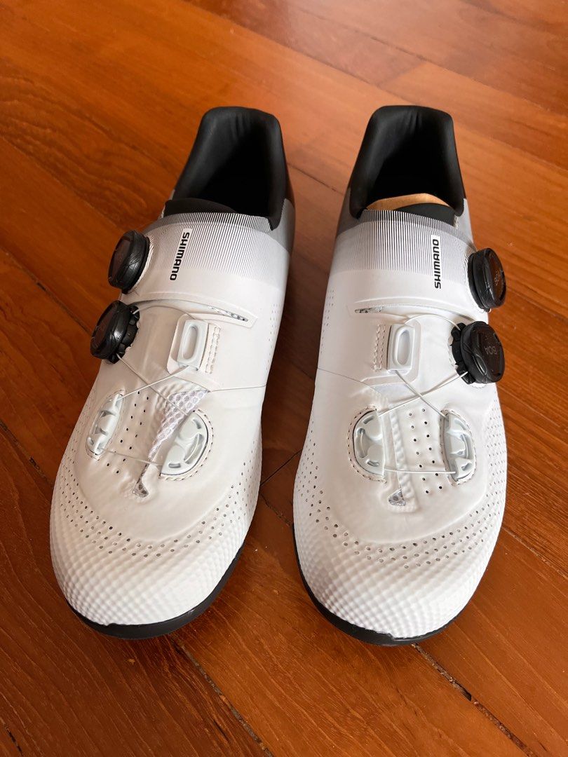 Shimano RC7 cycling shoes white and black