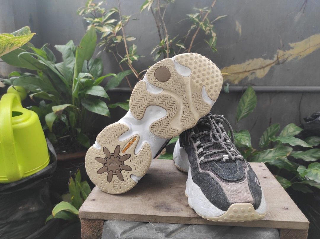 Fila hotsell ade shoes