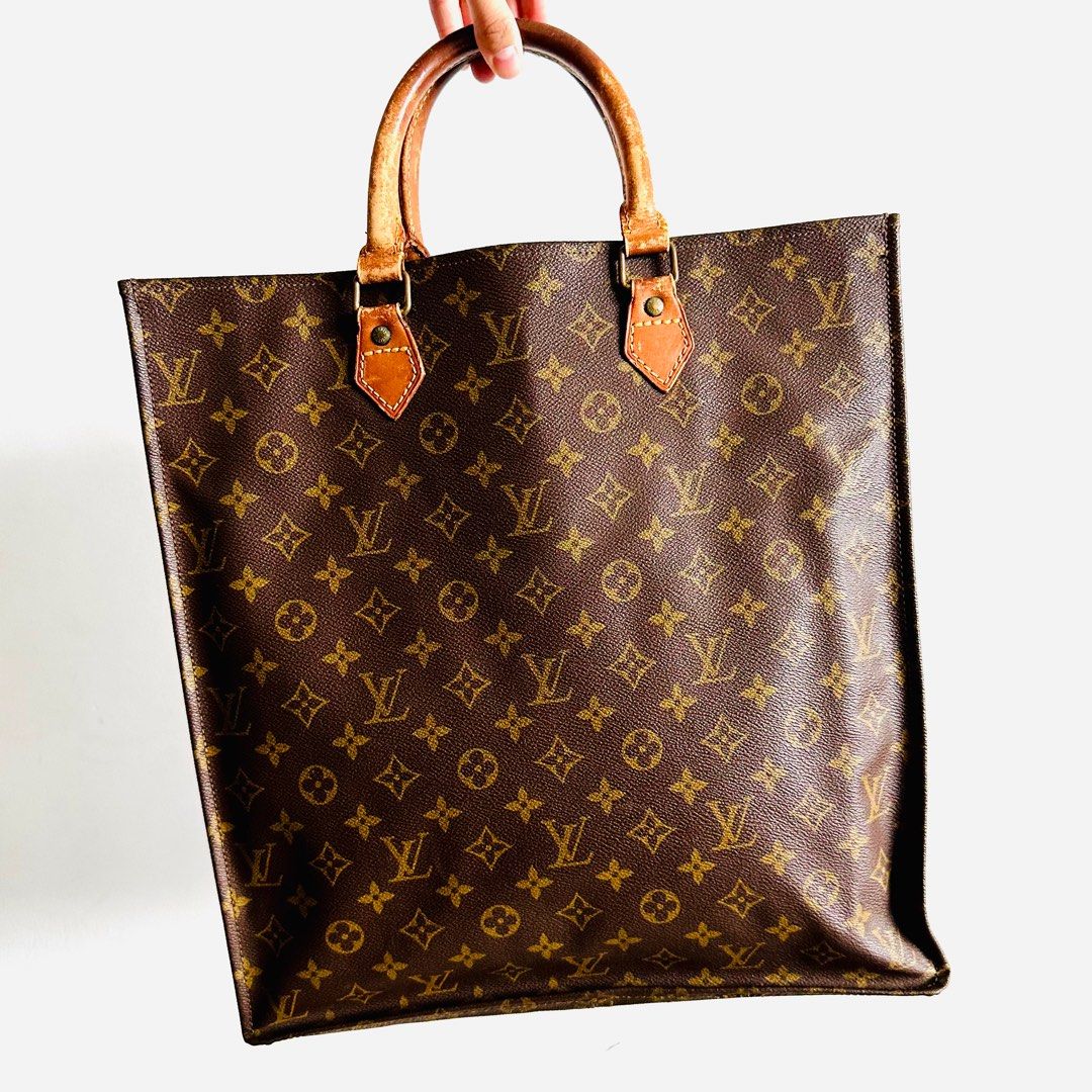 STEAL Louis Vuitton LV Sac Plat Monogram Logo GHW Vintage Top
