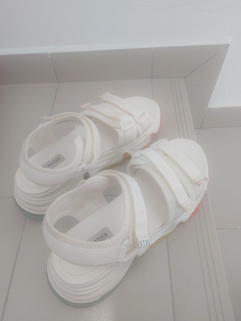 Madden girl bang sandal 2025