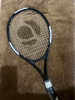 Tennis Racket with Free 2 tennis balls