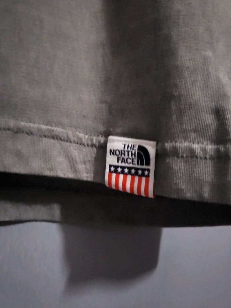 Supreme north hotsell face patch