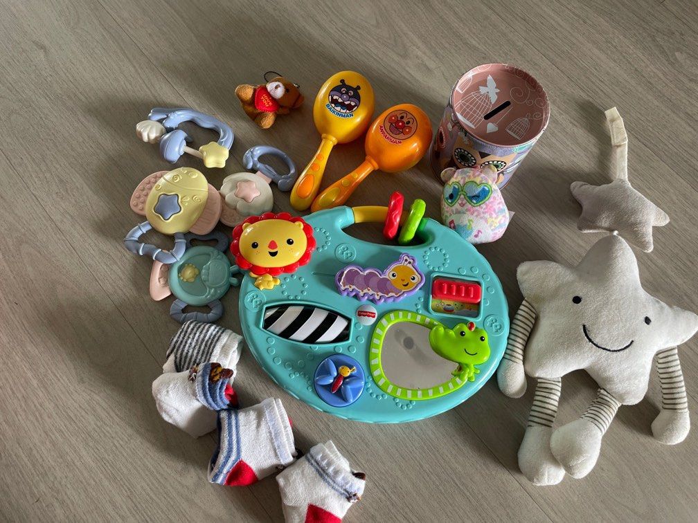 Toy socks clearance for babies