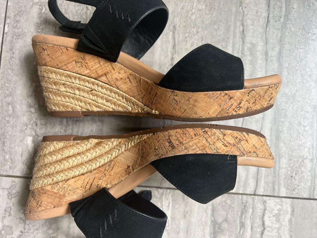 Ugg clearance elena sandals