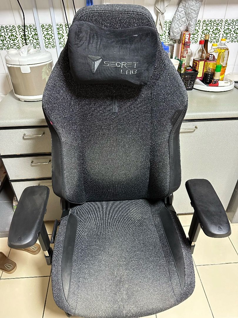Used secret lab titan store