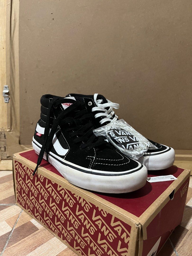 vans sk8 hi black laces