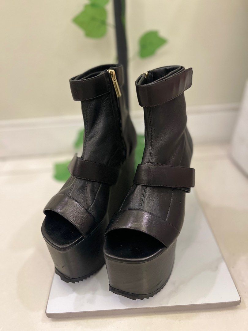 Vera wang platform shop boots