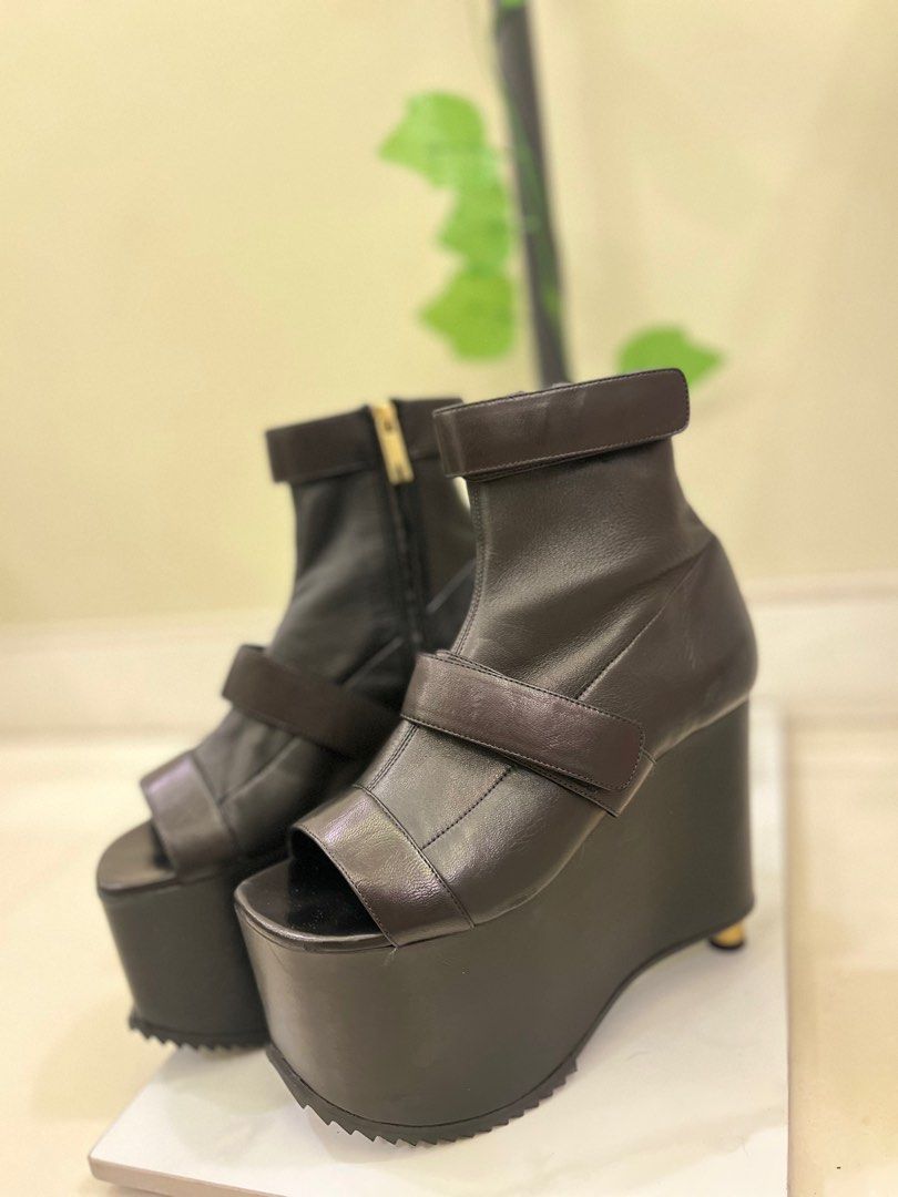 Vera wang platform boots new arrivals