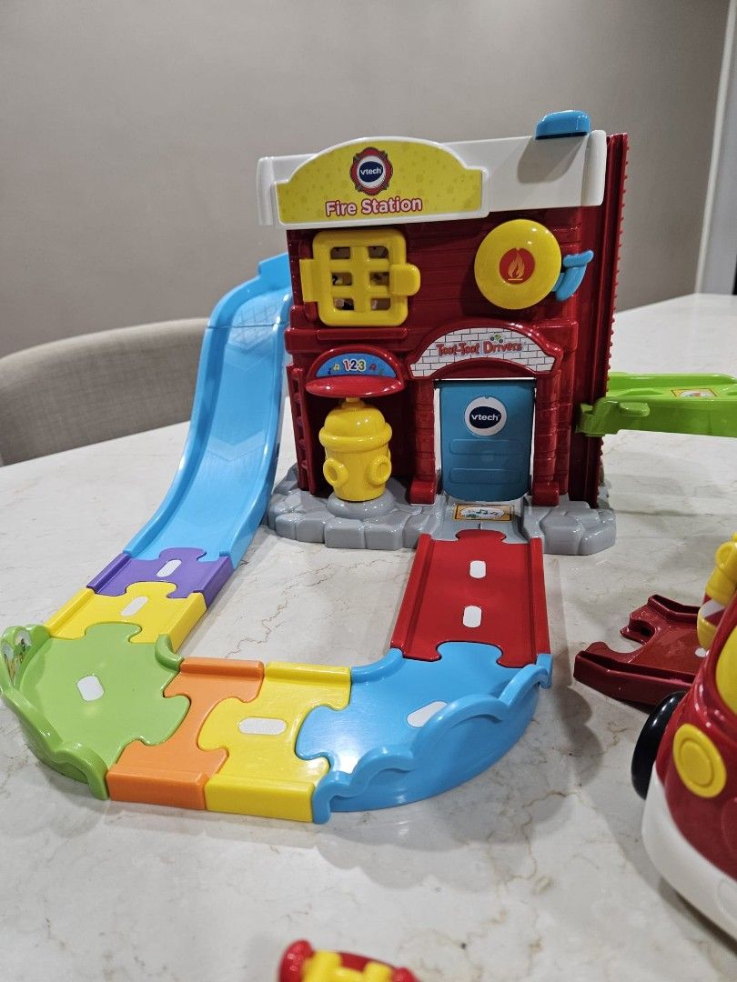 VTech Toot Toot Driver Fire Station Deluxe