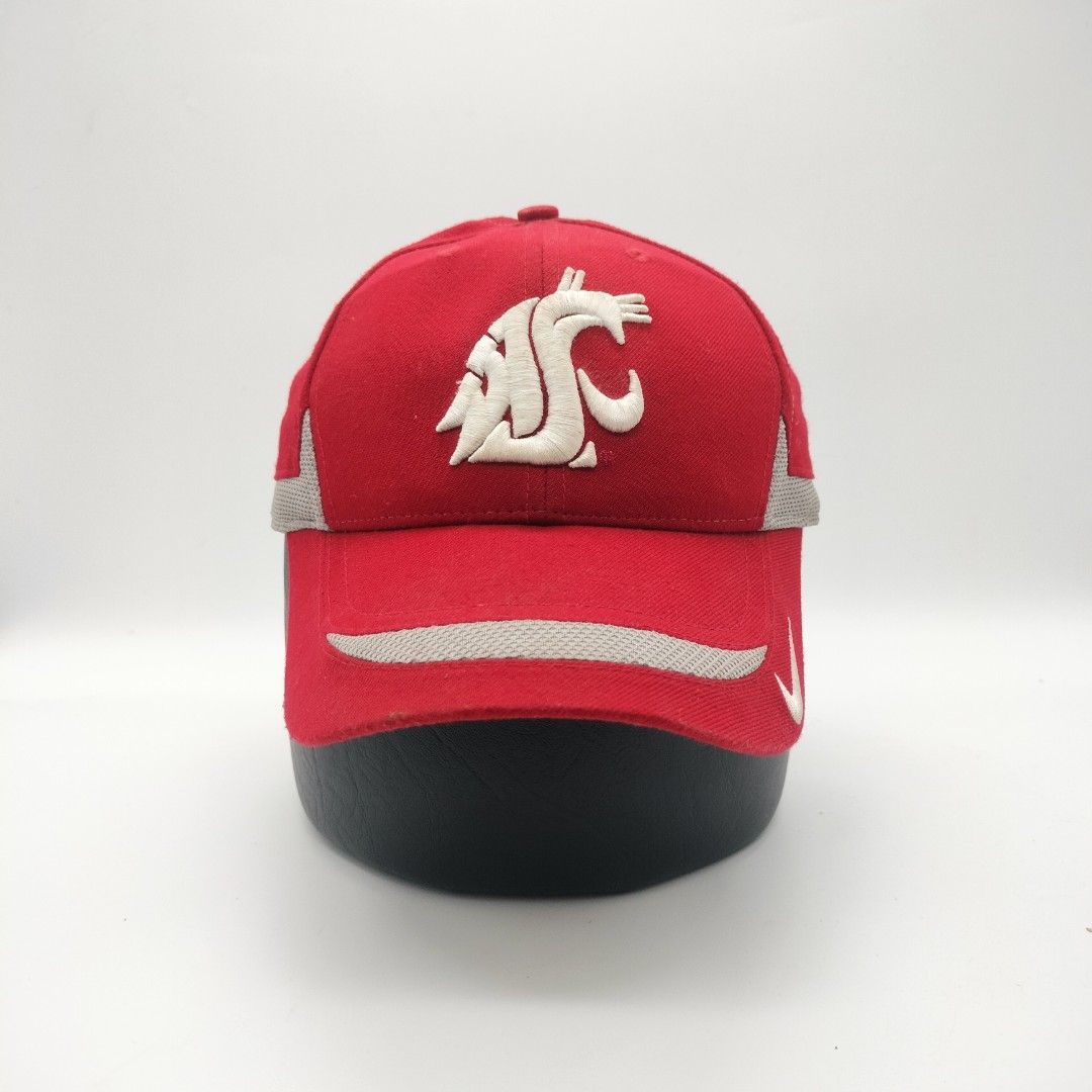 Washington State Cougars Hat Strapback Mens Red Vintage Nike (Category: Caps & Hats) located in Marikina City. Submitted by msriagarcia (Listing ID 1282245313, Image 1). Description: Washington State Cougars Hat Strapback Mens Red Vintage Nike Plain Logo Cap Condition good Minor flaws Color rate 9/10.