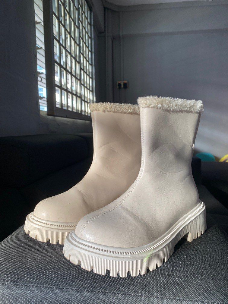 Puma women's fenty cheap x chelsea sneaker boots