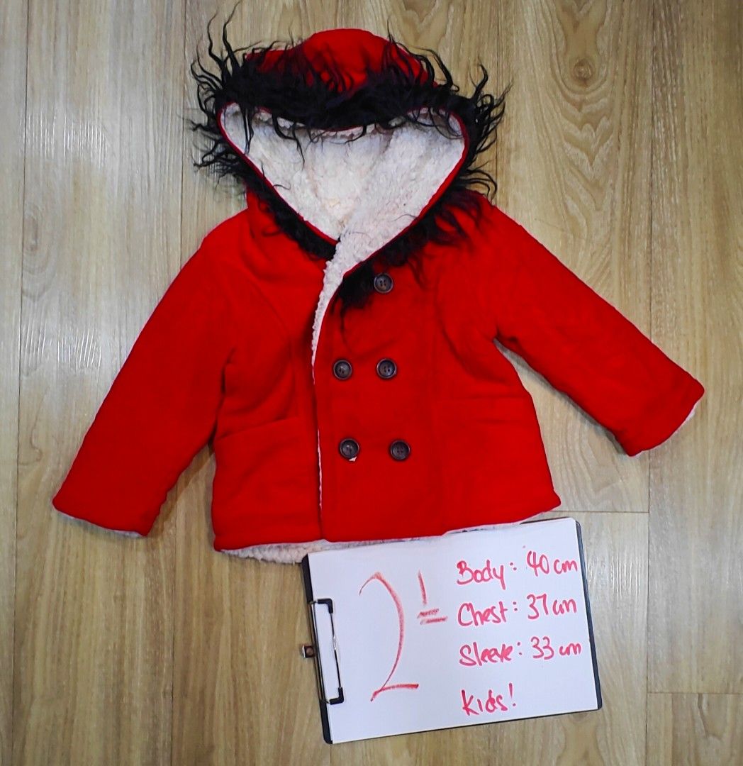 Winter Jacket (Category: Babies & Kids Fashion) located in Singapore. Submitted by mesimply (Listing ID 1282311897, Image 1). Description: Do look at the description on the photo for the measurements. Worn only for a trip to Japan in 2024. Sent for dry cleaning. Selling cheap, As-it-is item..