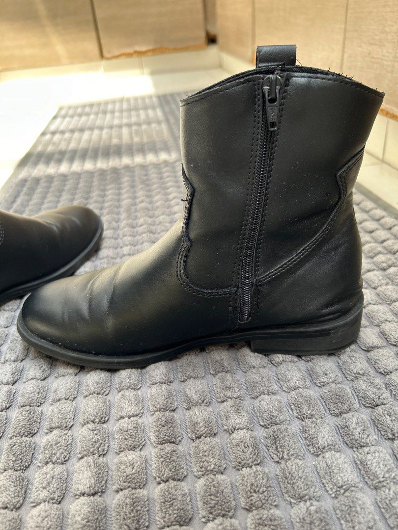 Zara store girls boots