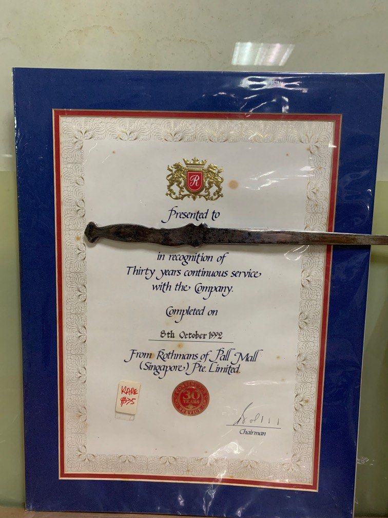 72 UPLDFK 012 Rothmans of Pall Mall (Singapore) Pte Limited Thirty