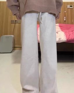 （分類：）位於 。 由 kiiiiis 提交（商品編號 1282555131，圖片 1）。簡介： 。