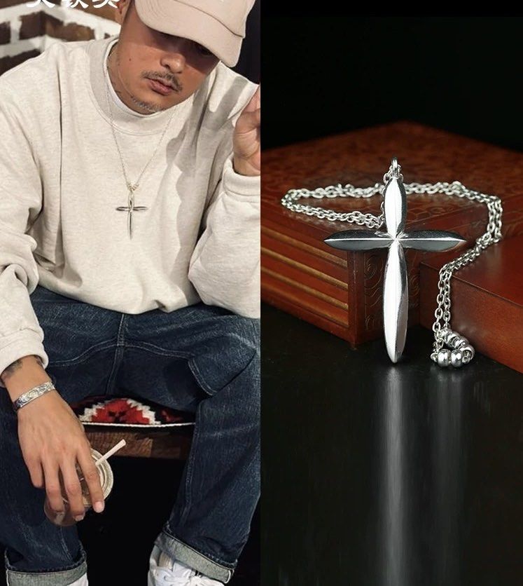 全新現貨極罕一枚larry smith TRIANGLE CROSS PENDANT 日本訂貨