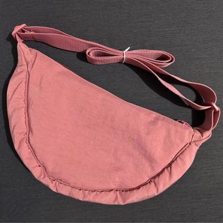 Ala Uniqlo Dumpling Bag in Pink