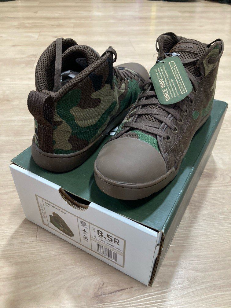 Altama Maritime Assault mid cut boots in woodland camo