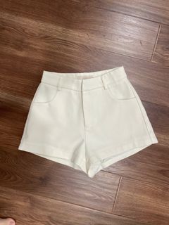 (Category: ) located in . Submitted by sherene.tan_dog (Listing ID 1282561360, Image 1). Description: .