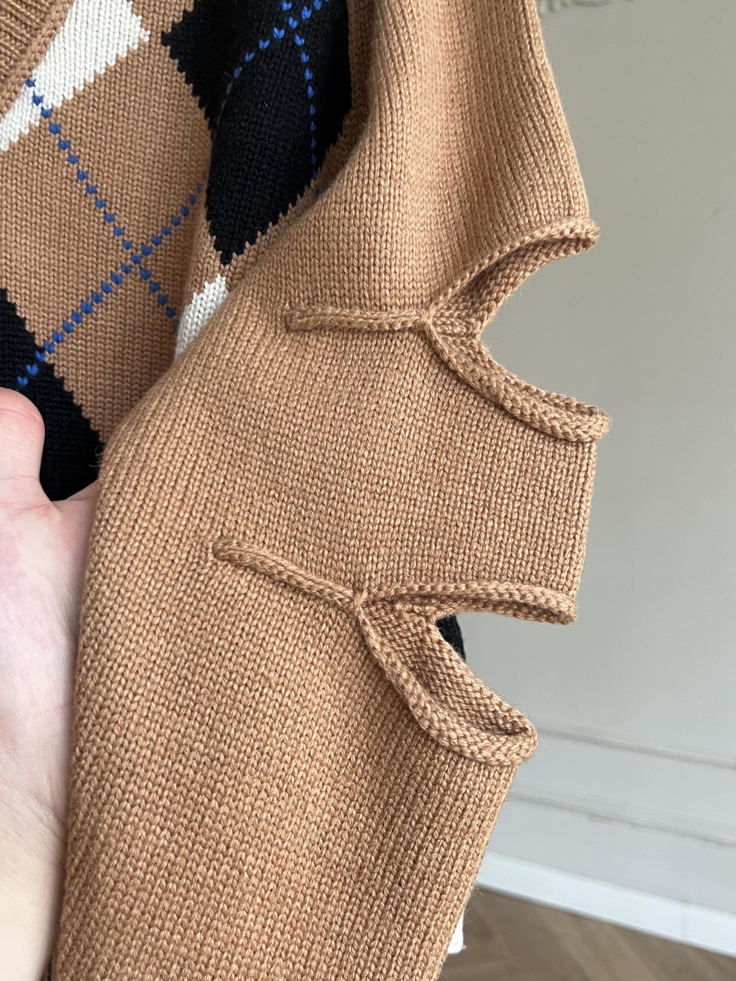 Burberry plaid sweater hot sale