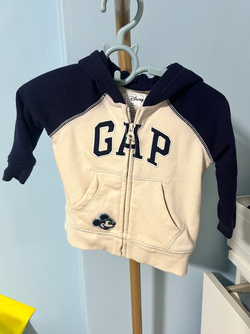 Gap outerwear on sale