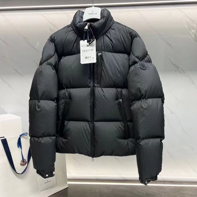 Moncler goose down jacket online