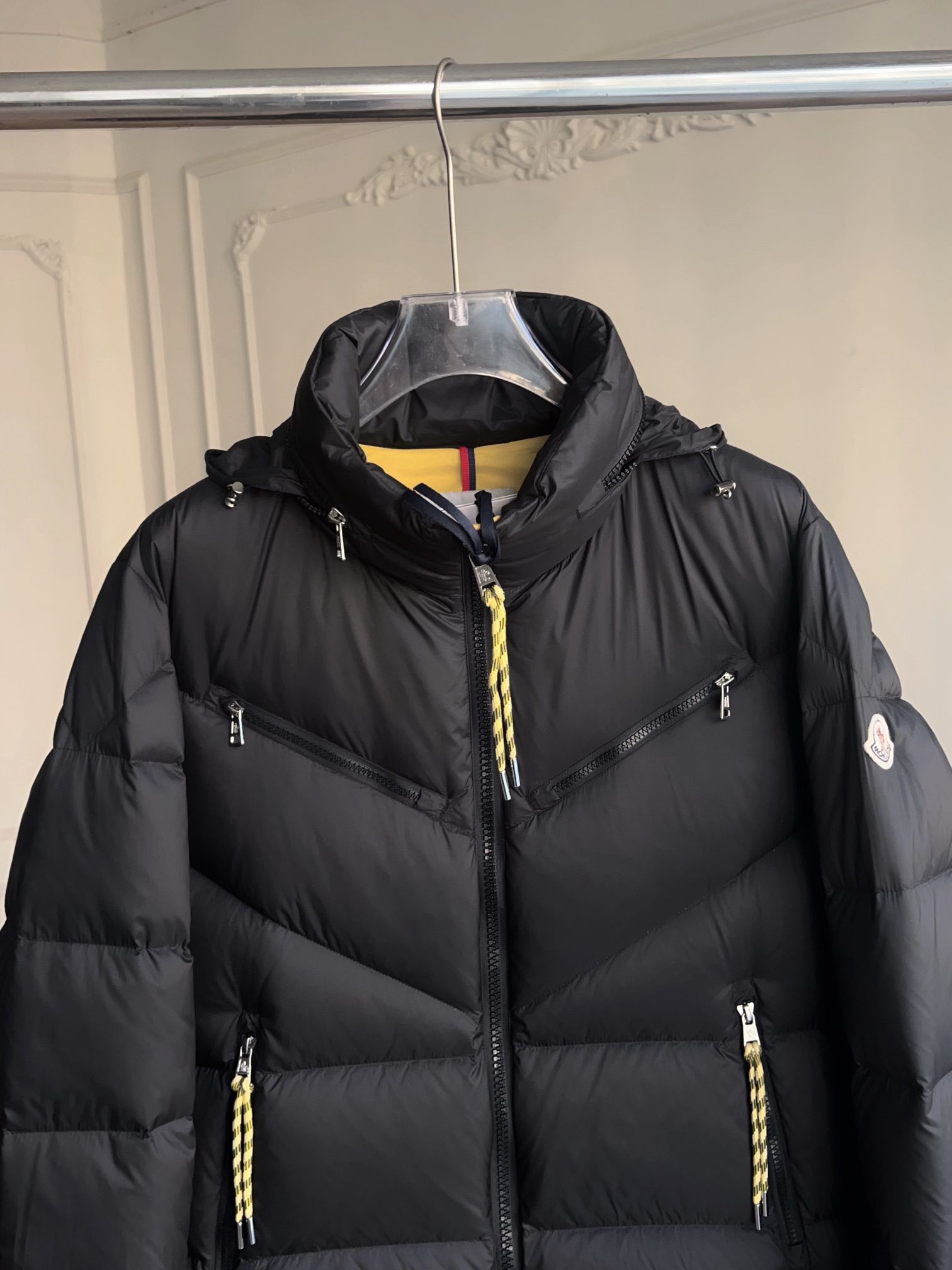 Puffer shop moncler jacket