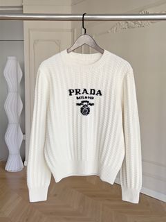 (Category: ) located in . Submitted by luxcloset.shop (Listing ID 1282577887, Image 1). Description: .