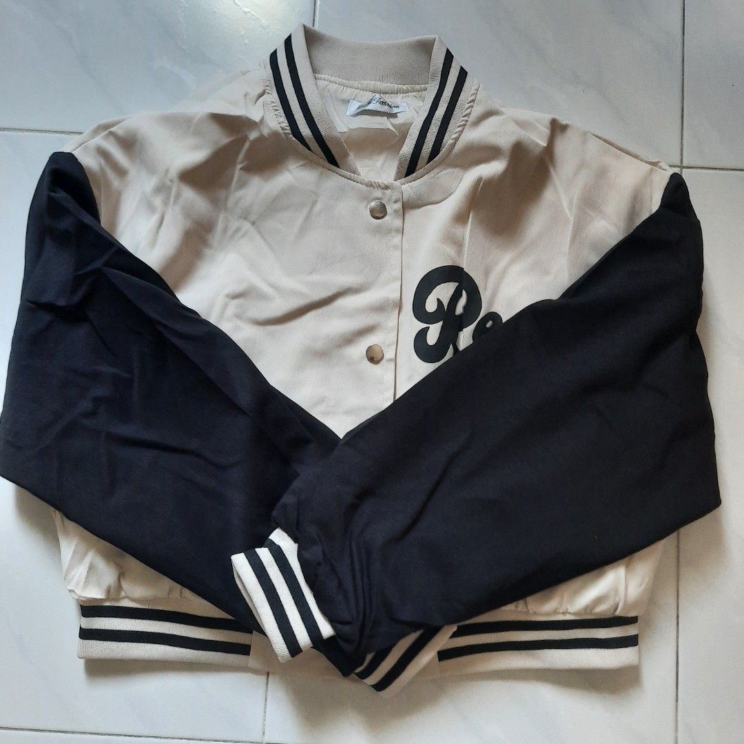 Baseball Jacket (Category: Coats, Jackets and Outerwear) located in Singapore. Submitted by heesiepy (Listing ID 1282469151, Image 2). Description: Worn only once to try it and realised I didn't like it. Its in very good condition • Bought at $25 selling at $20 • Payment: cash, paynow, paylah *Meet Ups ONLY* If interested pls msg me :).