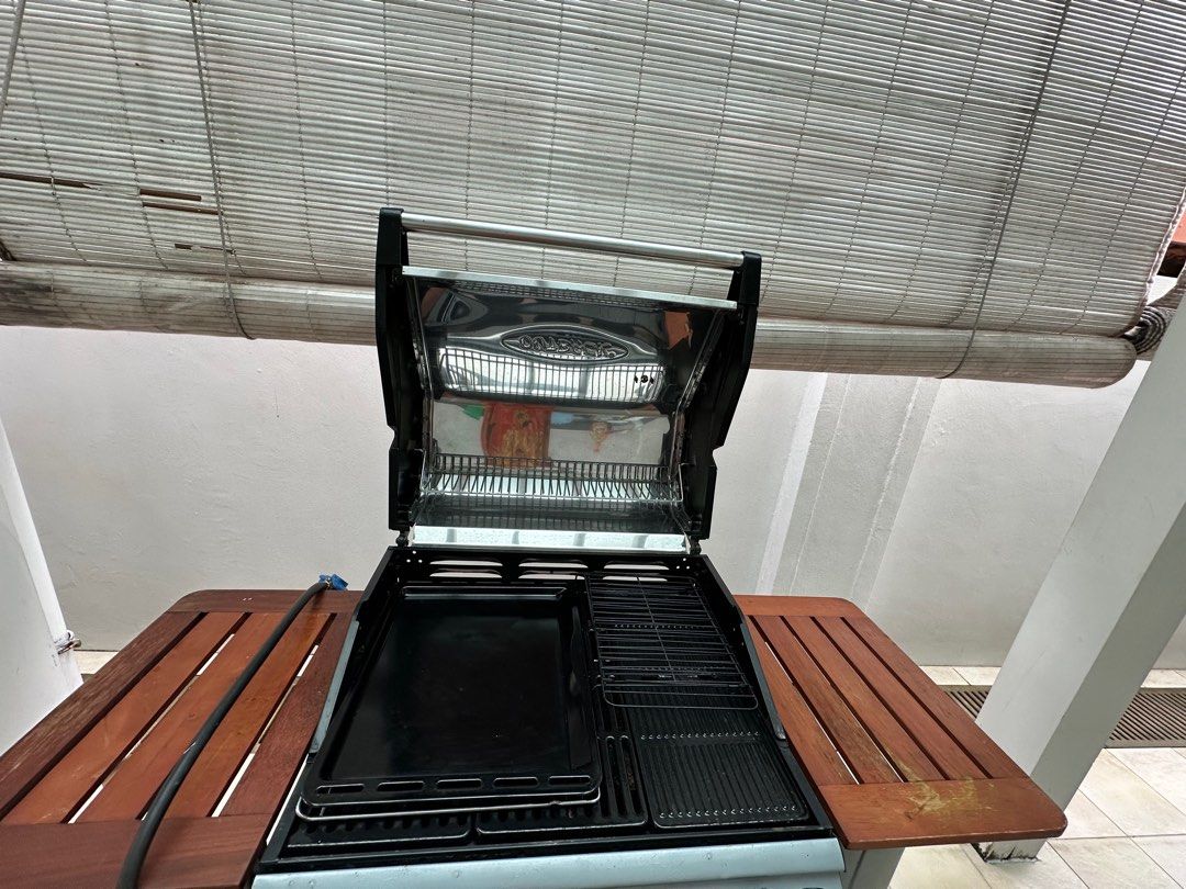 BBQ (Category: Cookware & Accessories) located in Singapore. Submitted by 18blooms (Listing ID 1282449713, Image 3). Description: hunter brand barbecue set used only a few times Selling cheap to clear storeroom .