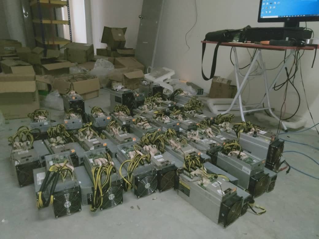 Bitcoin machine (Category: Other Accessories) located in Singapore. Submitted by brandanlcl (Listing ID 1017827859, Image 3). Description: 1. S9 bitcoin miner available. 13.5th $used 2 SE 16Th bitcoin miner avail refurbished set $300 ready stock Drop me a msg for best price or for a quick discussion on cryptocurrency!.