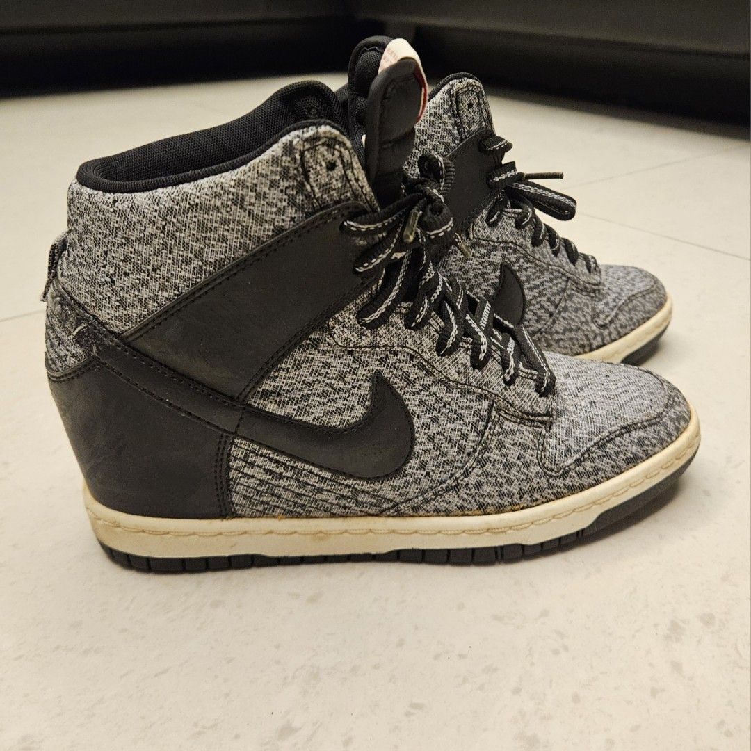Nike hidden heel sneakers best sale