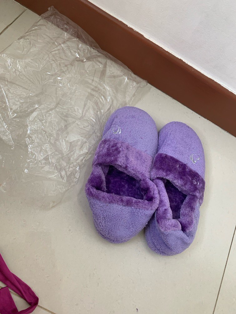 Purple bedroom slippers clearance