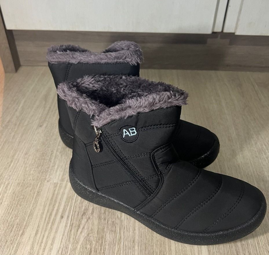 Fur lined sales waterproof boots