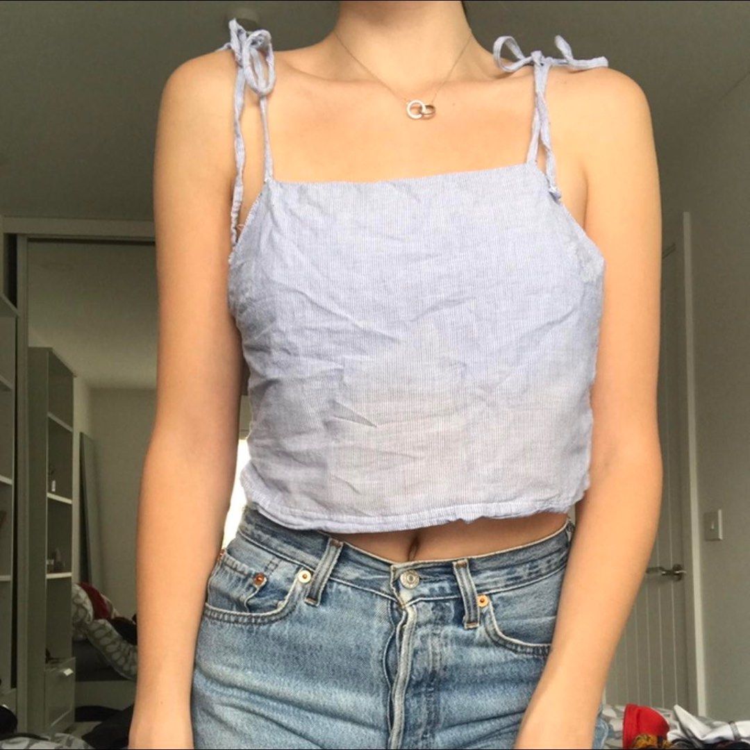 BNWT Brandy Melville halter top in black, Women's Fashion, Tops, Sleeveless  on Carousell