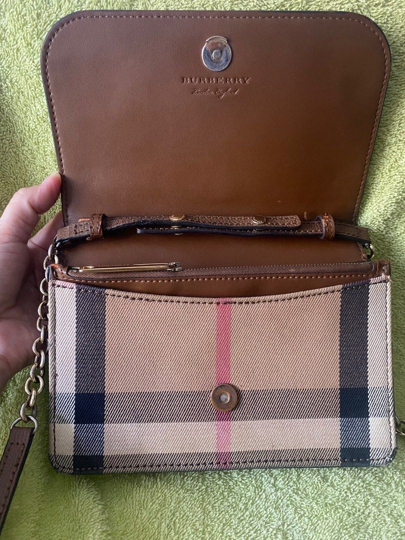 Burberry house check store and leather clutch bag