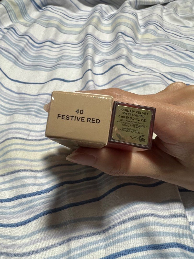 Burberry Liquid Lip Velvet Festive Red No.40