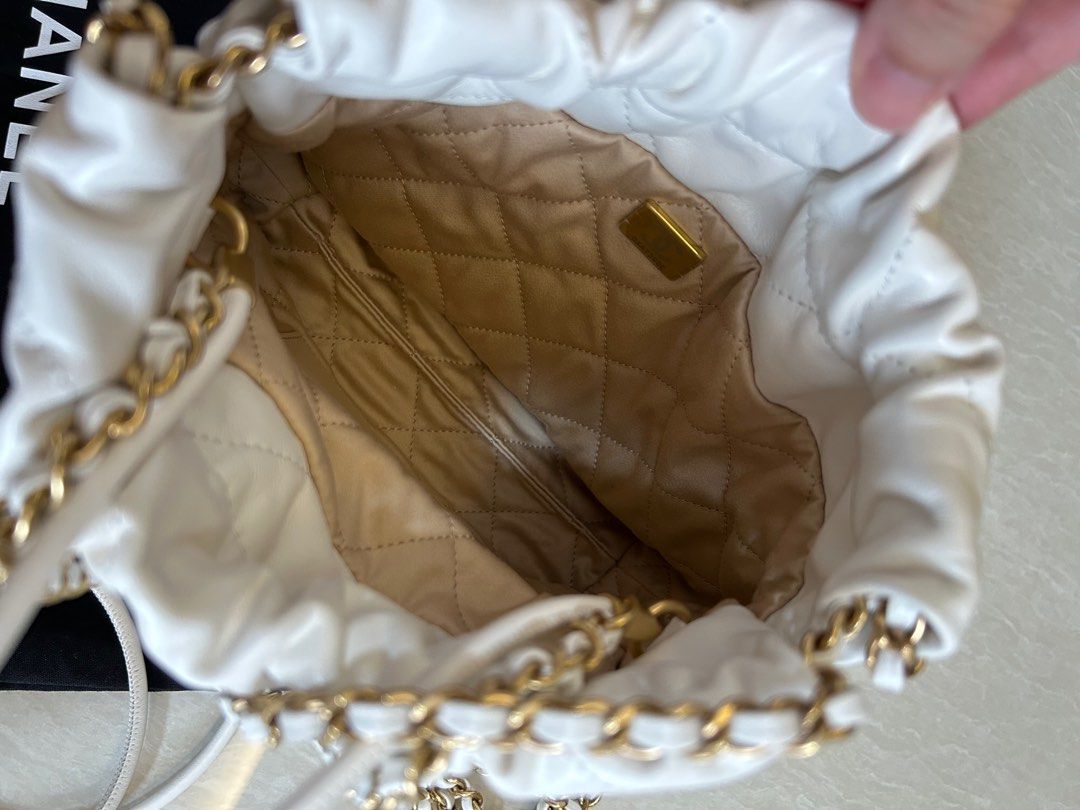 Chanel mini bag discount white