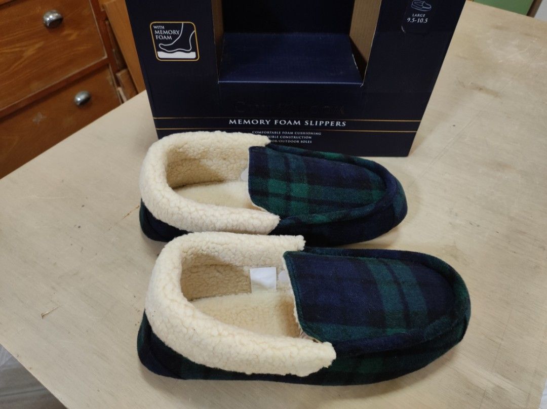 Club room sale memory foam slippers