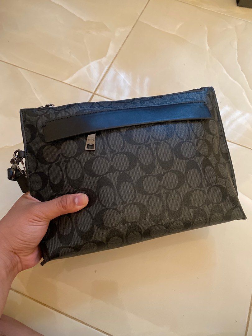 Pouch new arrivals coach pria