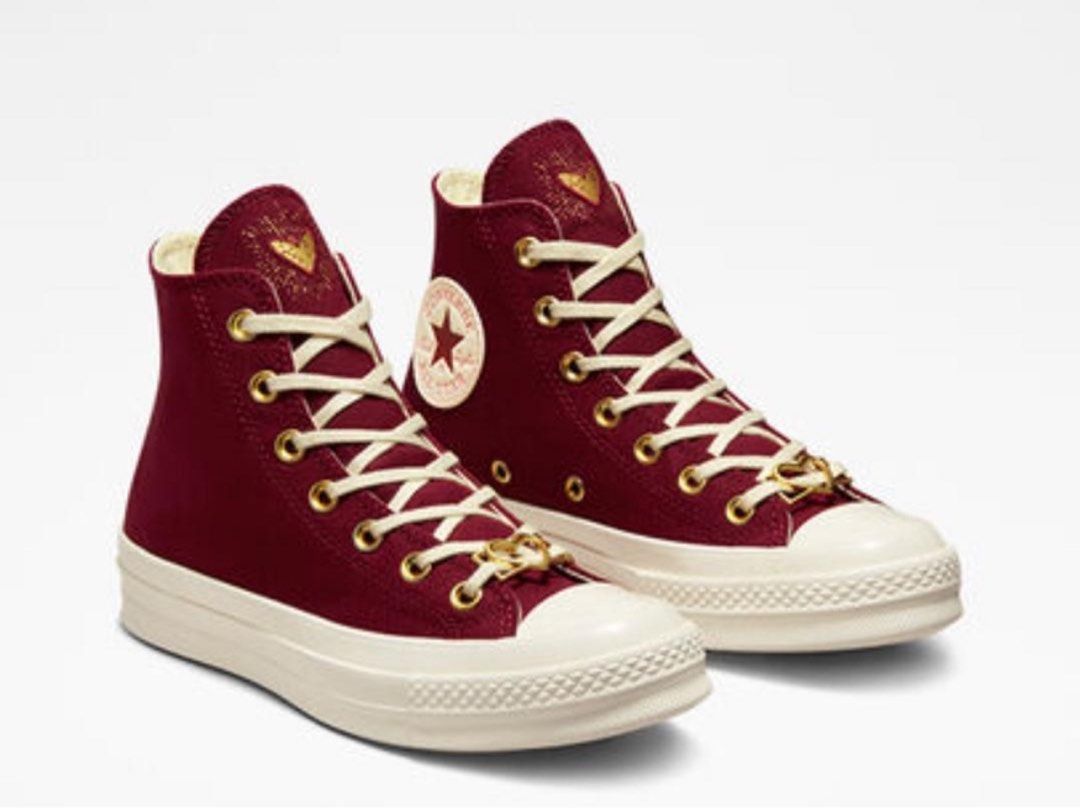 Maroon and gold converse top