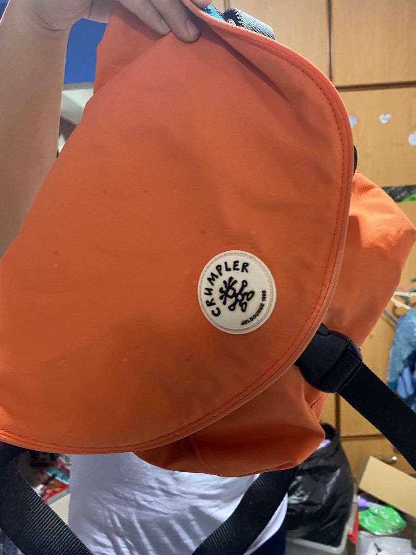Crumpler sling sales bag singapore
