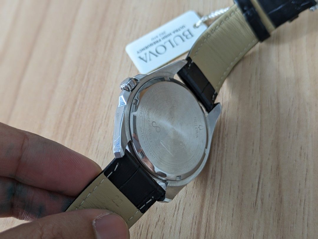 Damaged Bulova Precisionist 96B257 watch Luxury Watches on