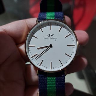 Daniel top wellington trinoma