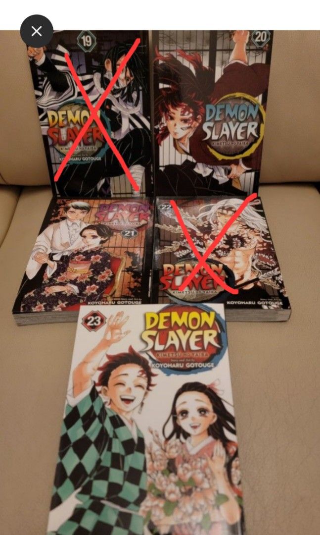 Demon slayer paperback 鬼滅之刃漫畫英文版, 興趣及遊戲, 書本& 文具 