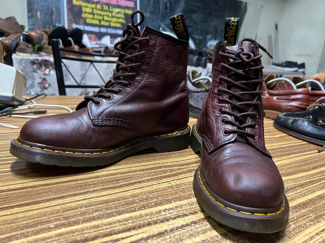 Dr martens 33 sales uk