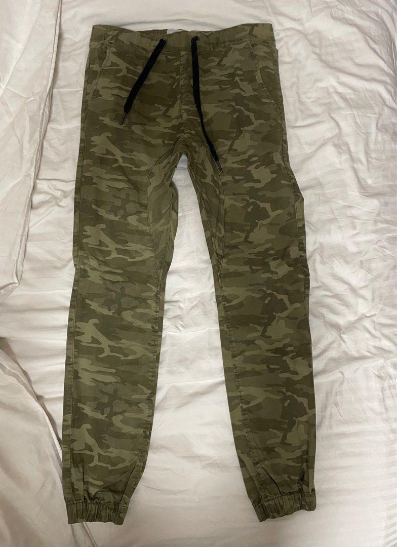 Drake jogger top