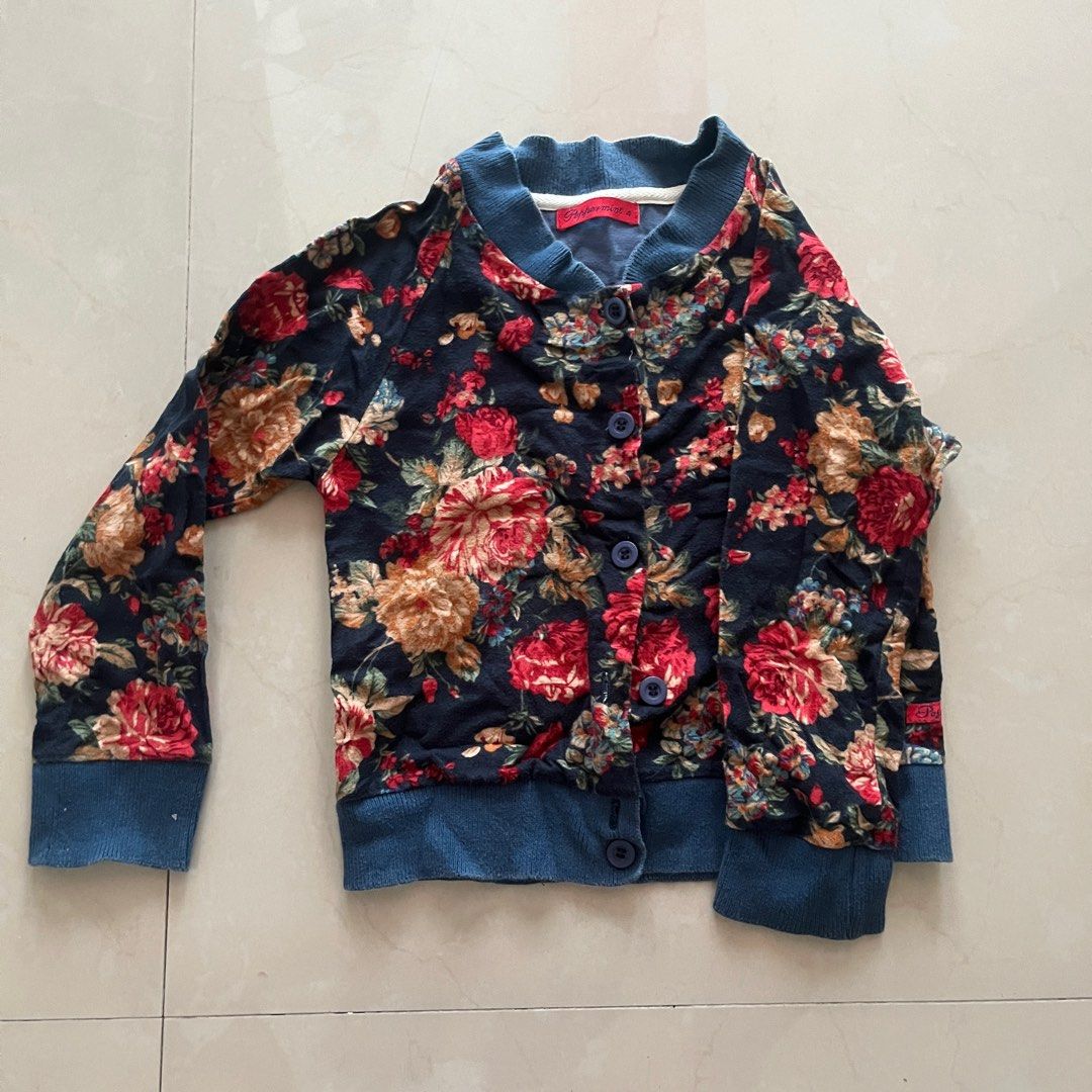 Bundle Dress jacket flower 2years old (Category: Babies & Kids Fashion) located in Las Pinas. Submitted by stuffythings (Listing ID 1282529969, Image 3). Description: 👍🏼Blueberi boulevard dress -size 5 👍🏼Peppermint flower jacket- size 4 Bundle clothes for 260 pwede pang bday celebrant yung dress Pickup Las pinas See my listing for other kids stuff Tags zara kids gap kids gingersnaps carters periwinkle .