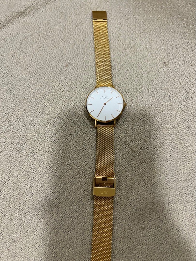 DW Petite Melrose Women s Fashion Watches Accessories Watches on Carousell