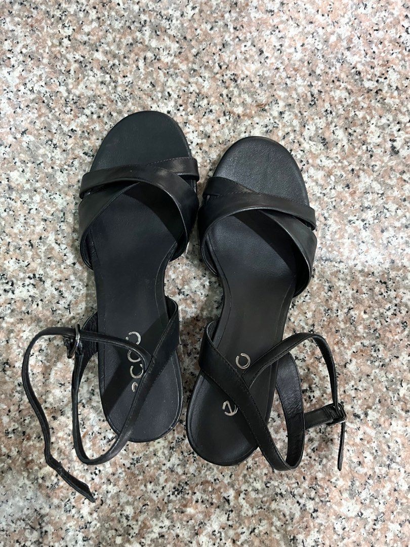 Ecco black heels size 35